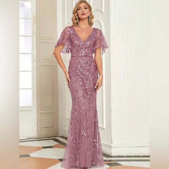 Elegant Dress - Picture 5 of 5